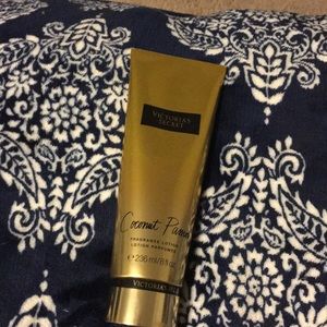 Victoria's Secret Coconut Passion Lotion